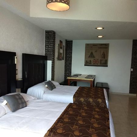 Suite En Torres Gemelas A Pie De Playa 611 Acapulco Bagian luar foto