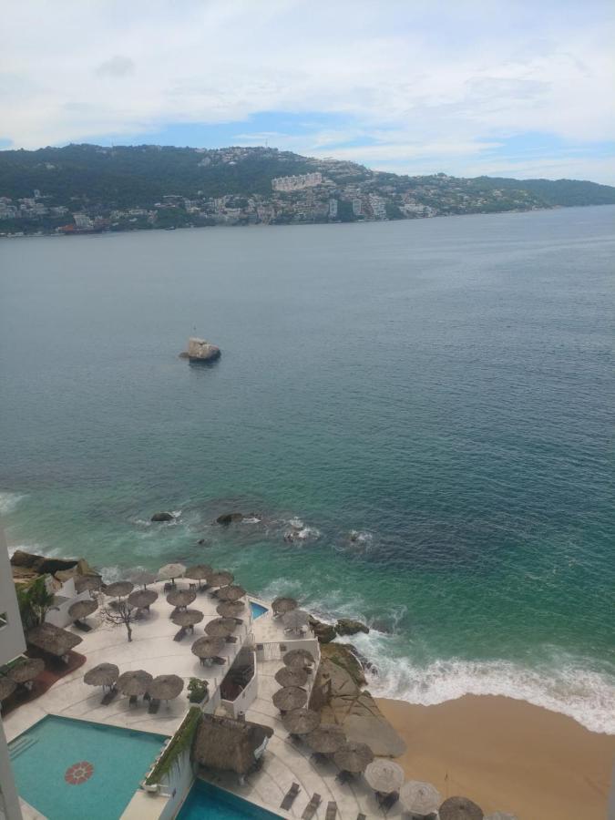 Suite En Torres Gemelas A Pie De Playa 611 Acapulco Bagian luar foto