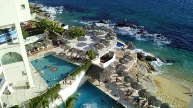 Suite En Torres Gemelas A Pie De Playa 611 Acapulco Bagian luar foto