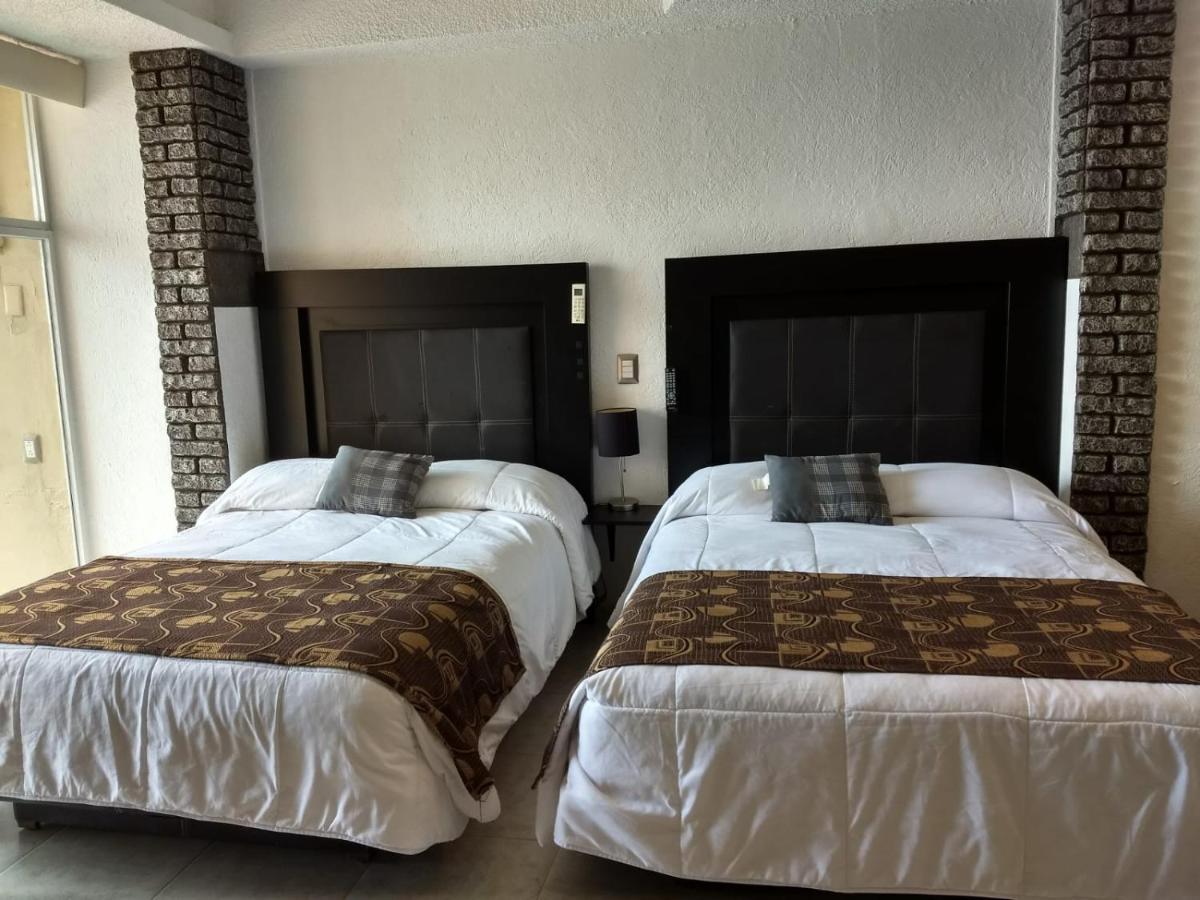 Suite En Torres Gemelas A Pie De Playa 611 Acapulco Bagian luar foto